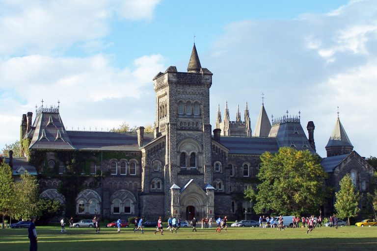 Thông tin Đại học University of Toronto