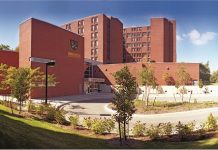 Trường Bronte College ở Canada