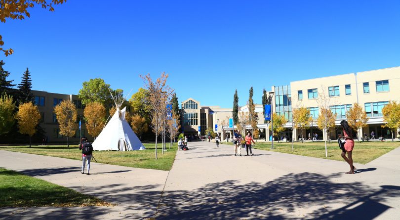 Hấp dẫn du học đại học Canada tại Mount Royal University