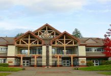 Trường North Island College ở Canada
