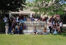Trường Willowdale High School ở Canada